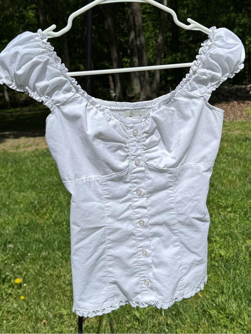 Hollister Ruffle-Trim Poplin Blouse w/ bonus tank